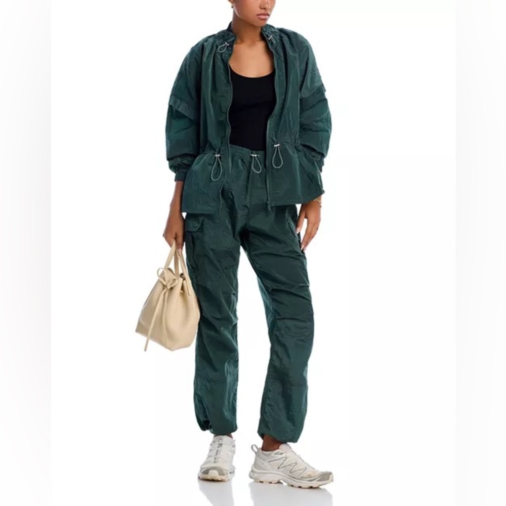 UGG Winny II Cargo Jogger Pants Dark Green Women’s Size S NWT Athleisure